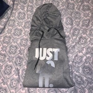 Nike Sweaters - Nike Sweatshirt/Hoodie Nike Sweaters - Nike Sweatshirt/Hoodie